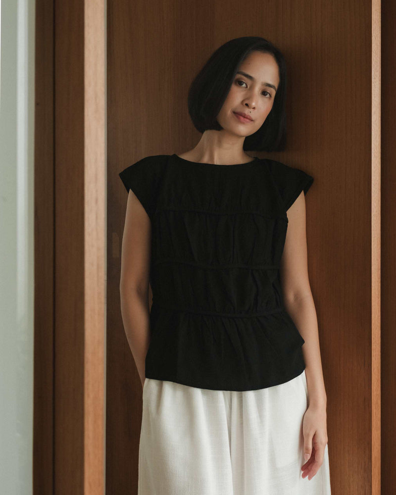 Luna Blouse in Black